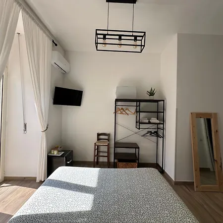 Le Del Nonno Luigi Nápoles